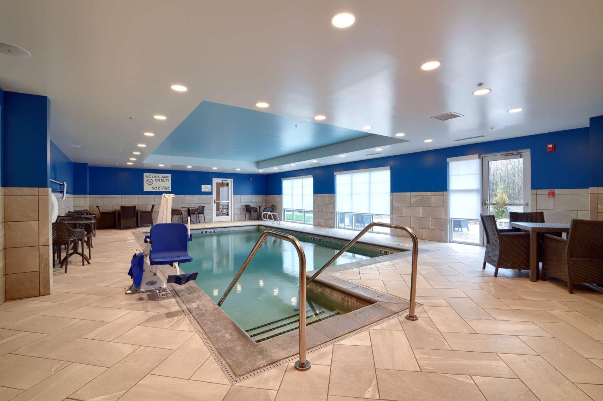 Hampton Inn Lincoln White Mountains Bagian luar foto